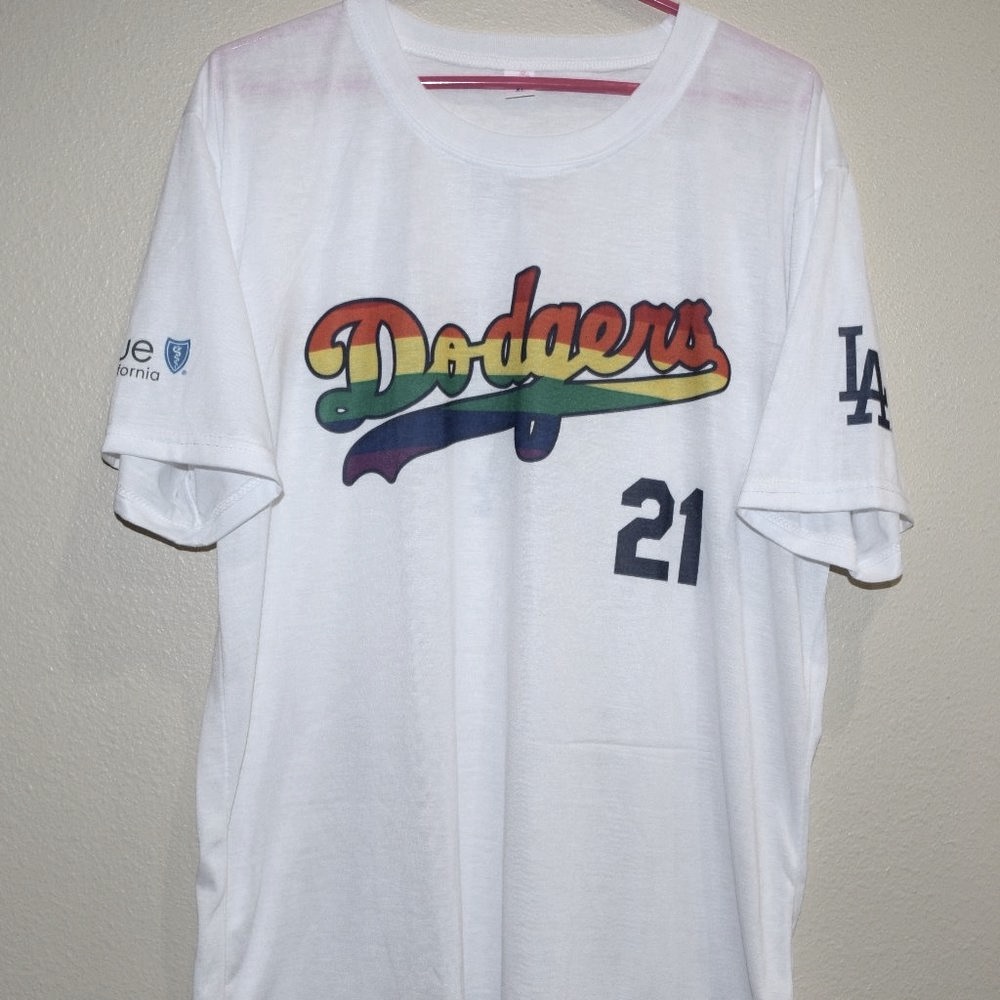Dodgers Los Angeles MLB LA Pride Night LGBTQ Stadium 2021 Rainbow Tee Shirt XL